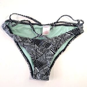 5/$18 NWOT Xhilaration Tribal Print Bikini Bottom